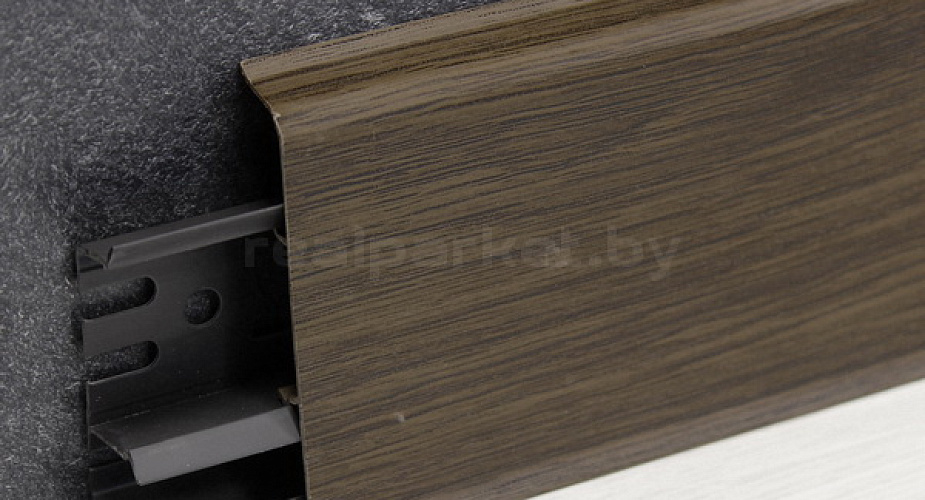 Правила монтажа напольного плинтуса Венге